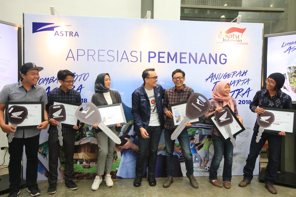 Appreciation for the Beautiful Diversity of Indonesian Villages in the 2018 Astra Photo Competition and Astra Journalism Awards